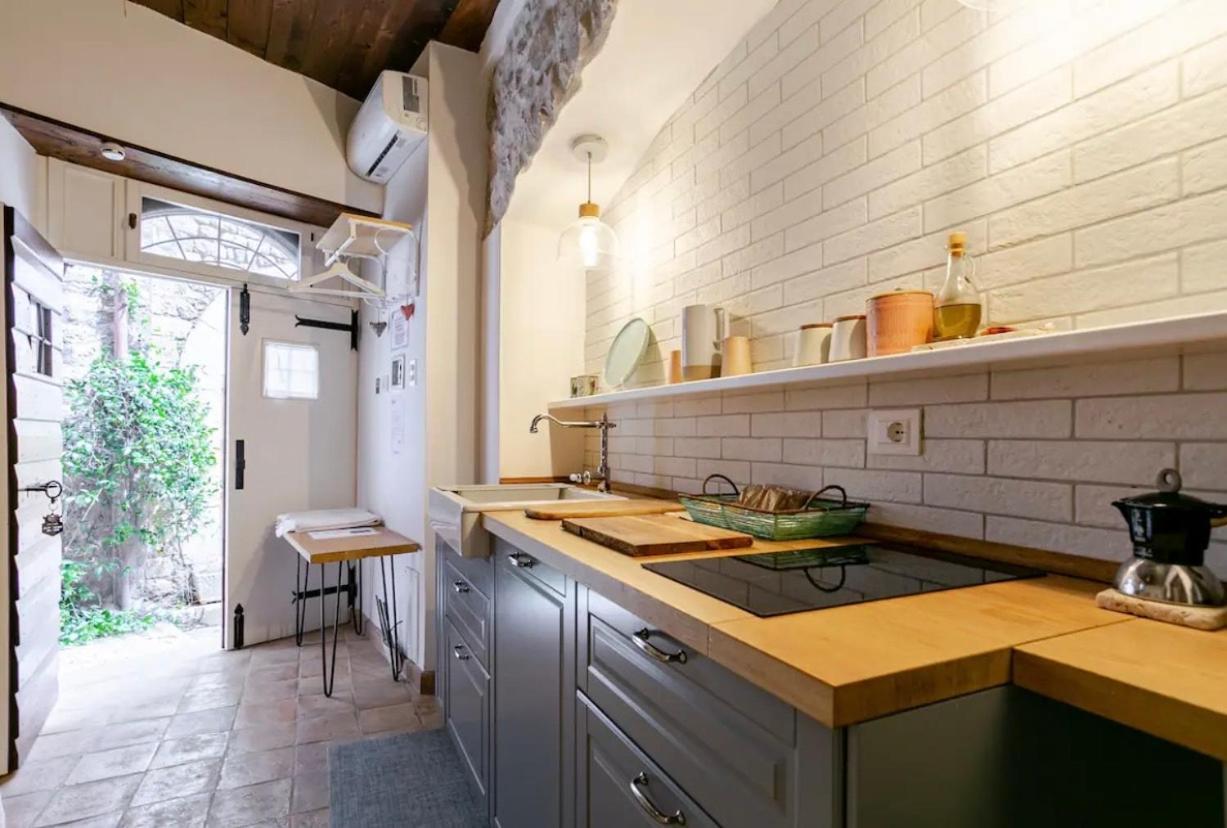 Aurora Medieval House Sermoneta Εξωτερικό φωτογραφία
