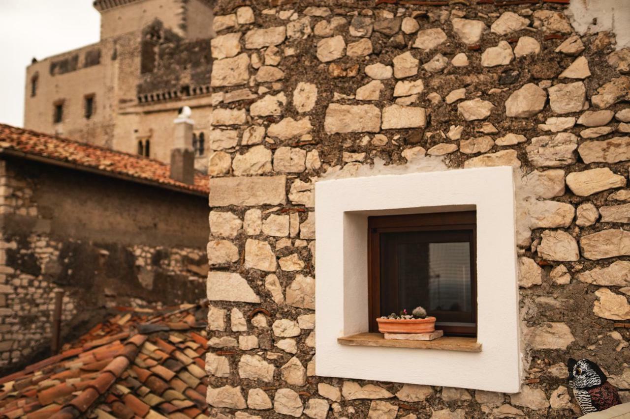 Aurora Medieval House Sermoneta Εξωτερικό φωτογραφία
