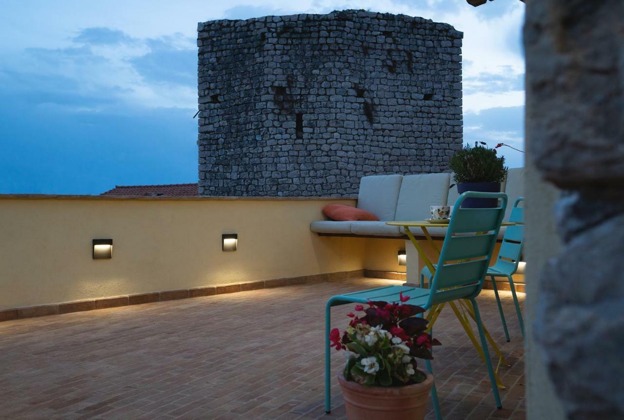 Aurora Medieval House Sermoneta Εξωτερικό φωτογραφία