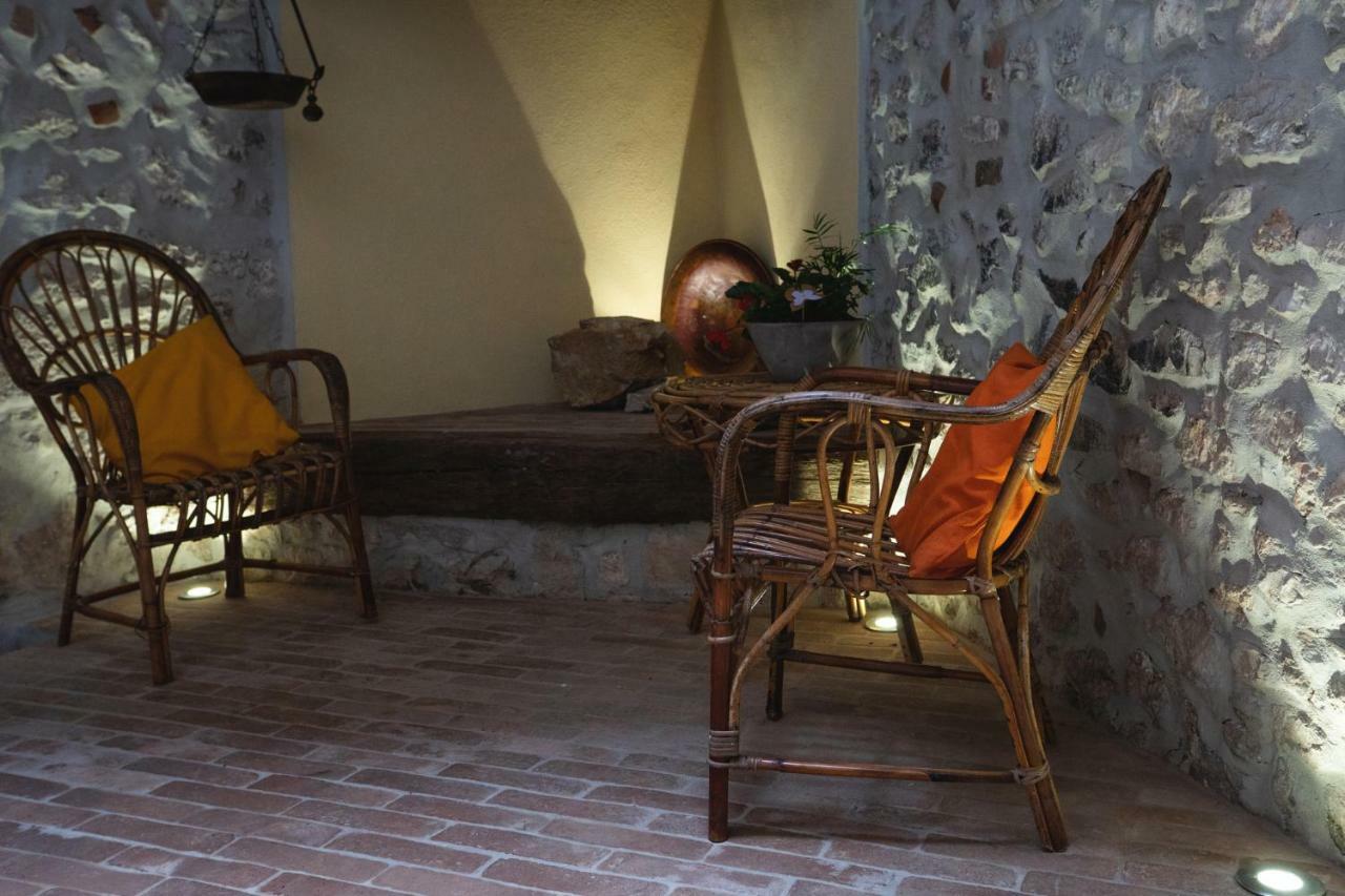 Aurora Medieval House Sermoneta Εξωτερικό φωτογραφία