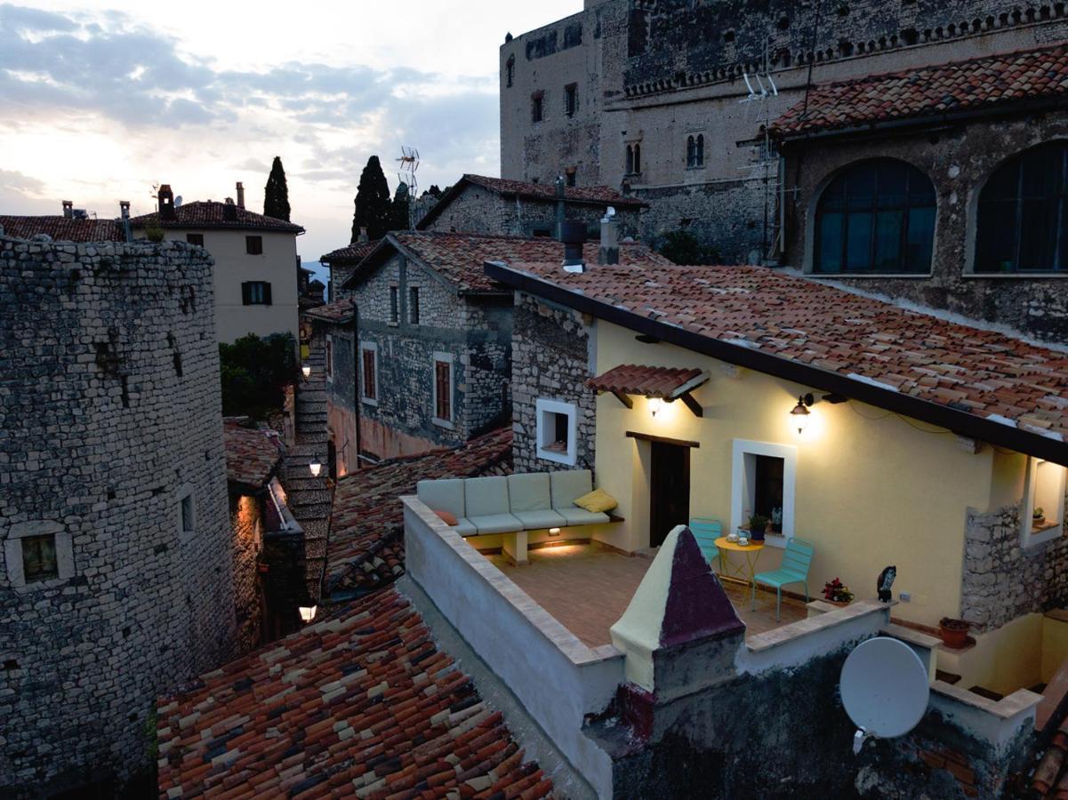 Aurora Medieval House Sermoneta Εξωτερικό φωτογραφία